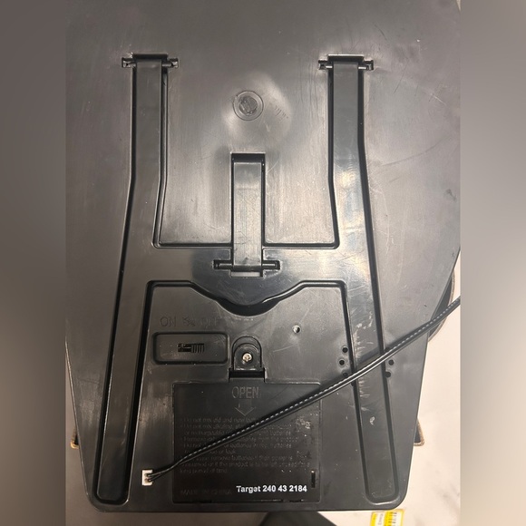 15” Light Up Emerging Skull Frame Halloween Decorative Prop Indoor Window Hanger - Picture 6 of 15